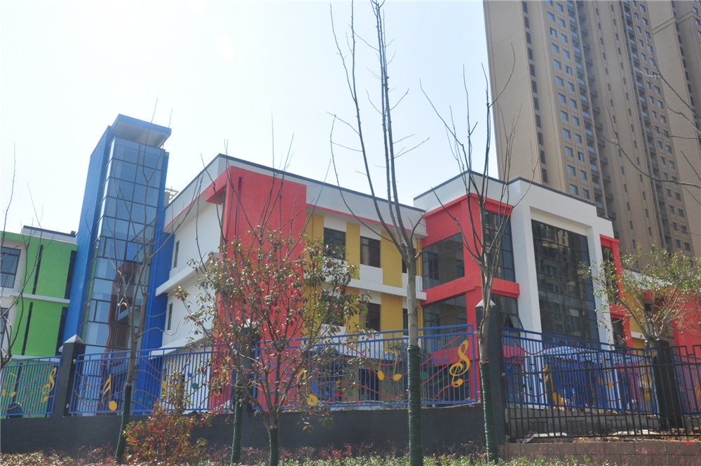 华南城紫荆名都 周边配套幼儿园实景图